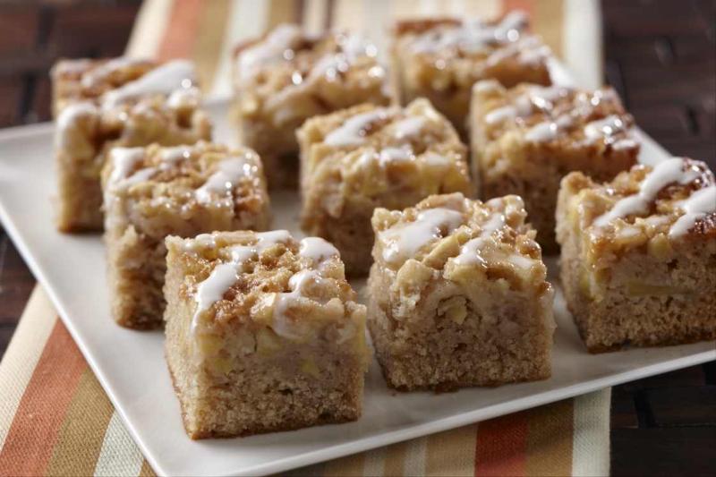 healthy apple snack cake